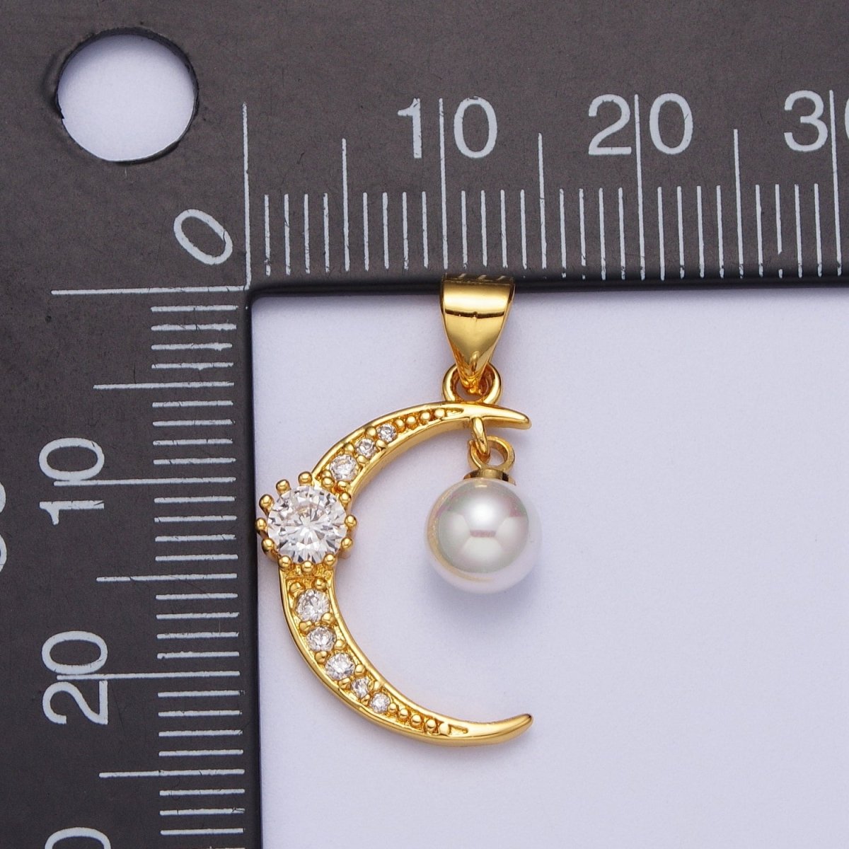 Dainty Gold Crescent Moon Charm with Pearl for Necklace Pendant X-697