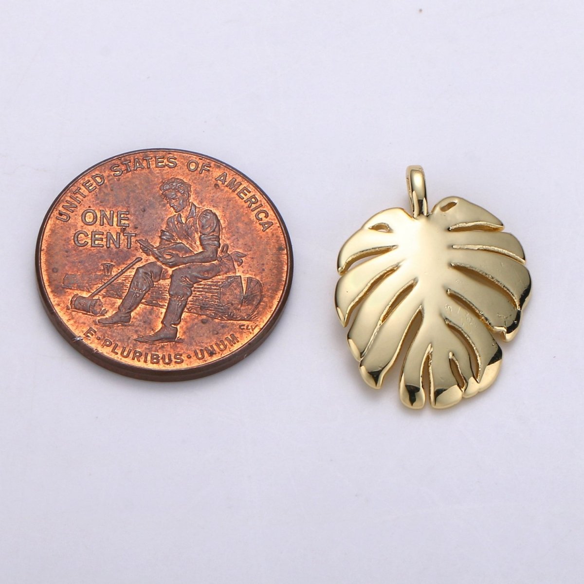 Dainty Gold Filled Leaf D-900