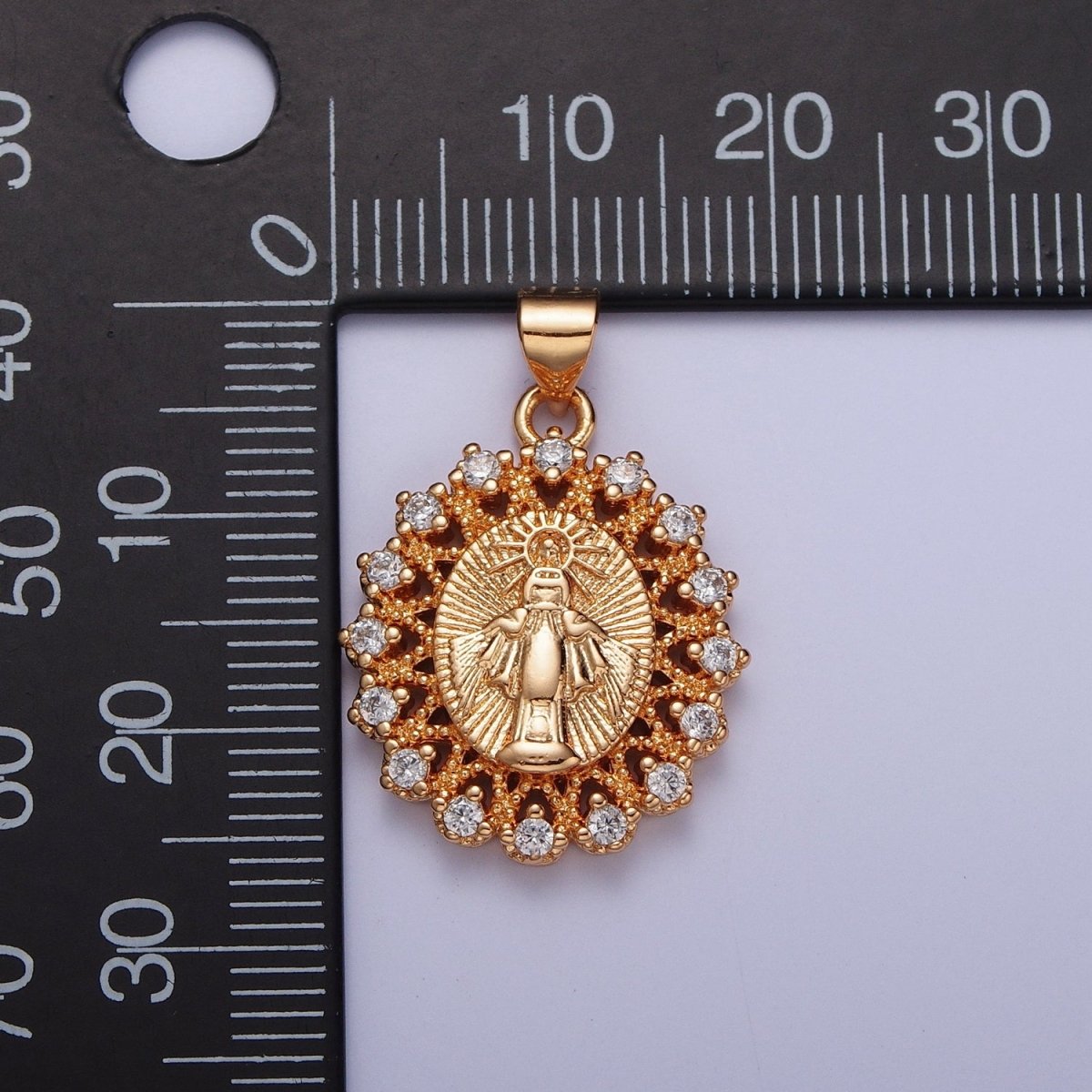 Dainty Gold Micro Paved CZ Miraculous Lady Oval Medallion Pendant Lady Guadalupe Virgin Mary For DIY Religious Jewelry Making H-379
