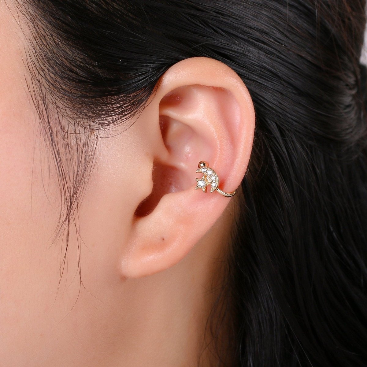 Dainty Moon Earcuff Gold Ear cuff cartilage earring no piercing, gold ear cuff, fake piercing, moon star earcuff, Celestial ear cuff wrap AI-081
