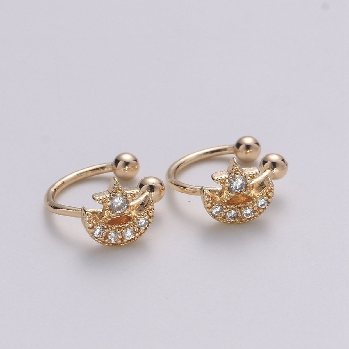 Dainty Moon Earcuff Gold Ear cuff cartilage earring no piercing, gold ear cuff, fake piercing, moon star earcuff, Celestial ear cuff wrap AI-081