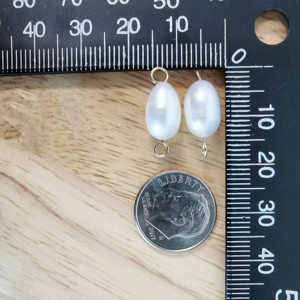 Dainty Oval Pearl Connectors - P-1798