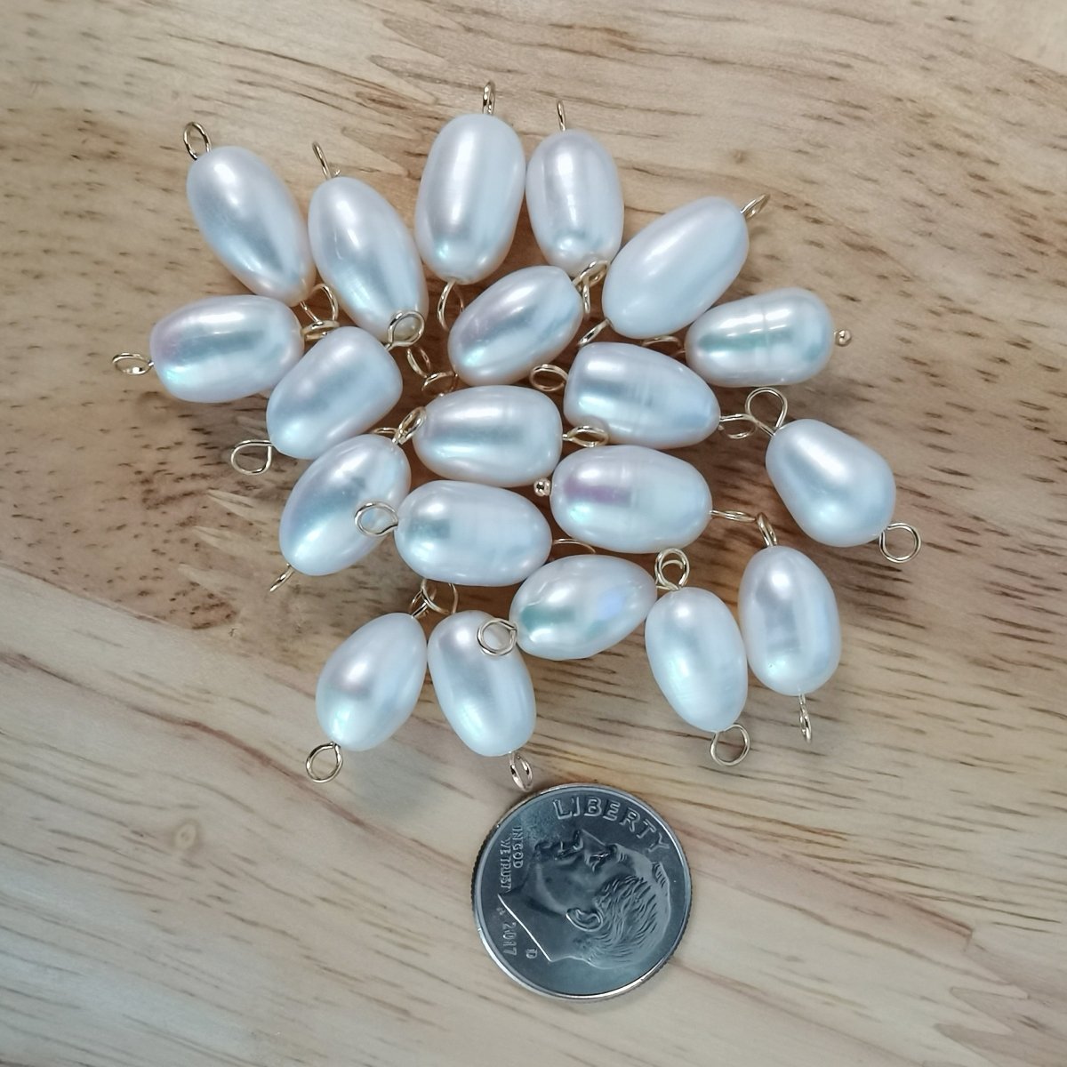 Dainty Oval Pearl Connectors - P-1798