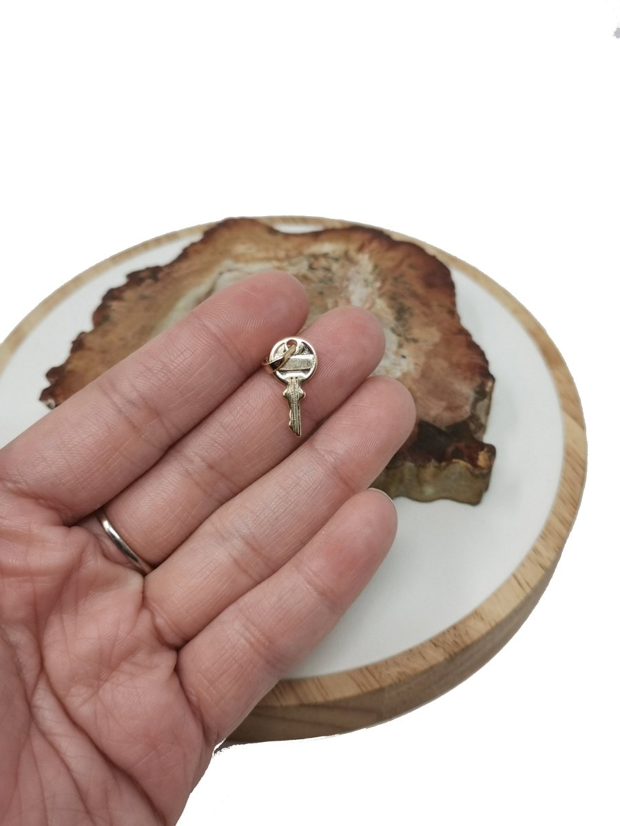 Dainty Small Key Charm, Gold Key Charm, 18k Gold FIlled Key Charm for Necklace Bracelet Earring Component I-295
