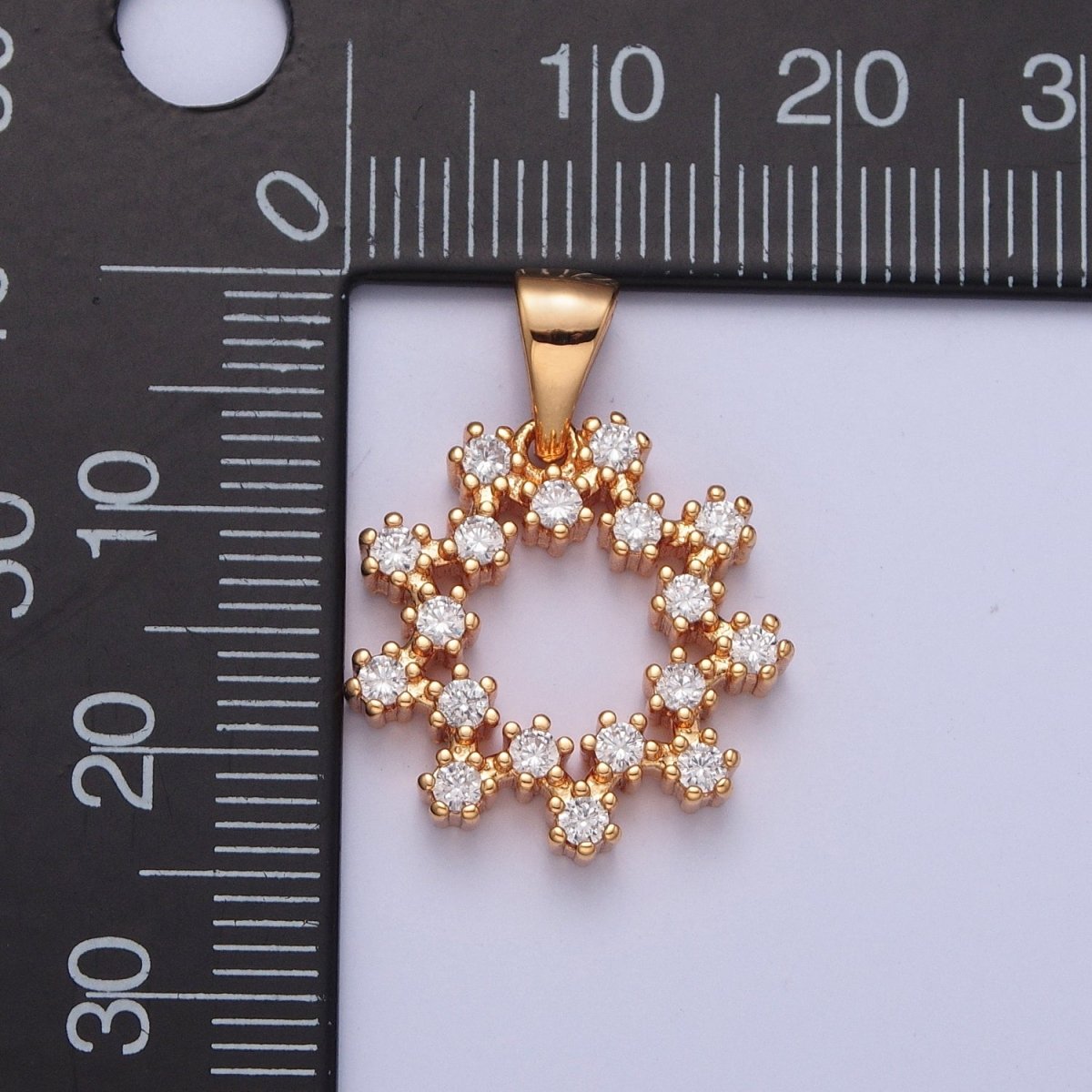 Dainty Snowflake Pendant with Cubic Zirconia X-181
