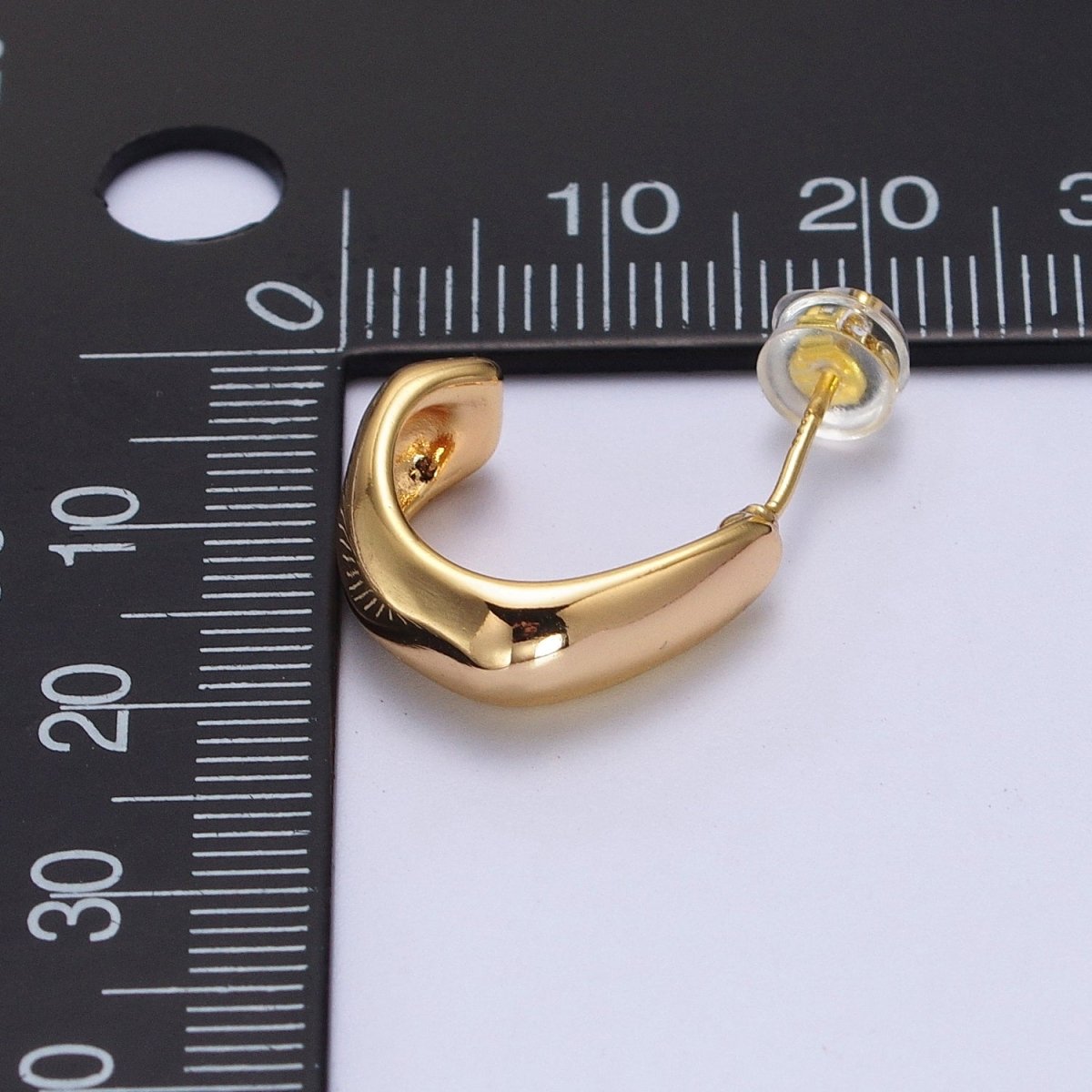 Geometric Abstract Gold Curved Stud Hoops Earrings | AB021