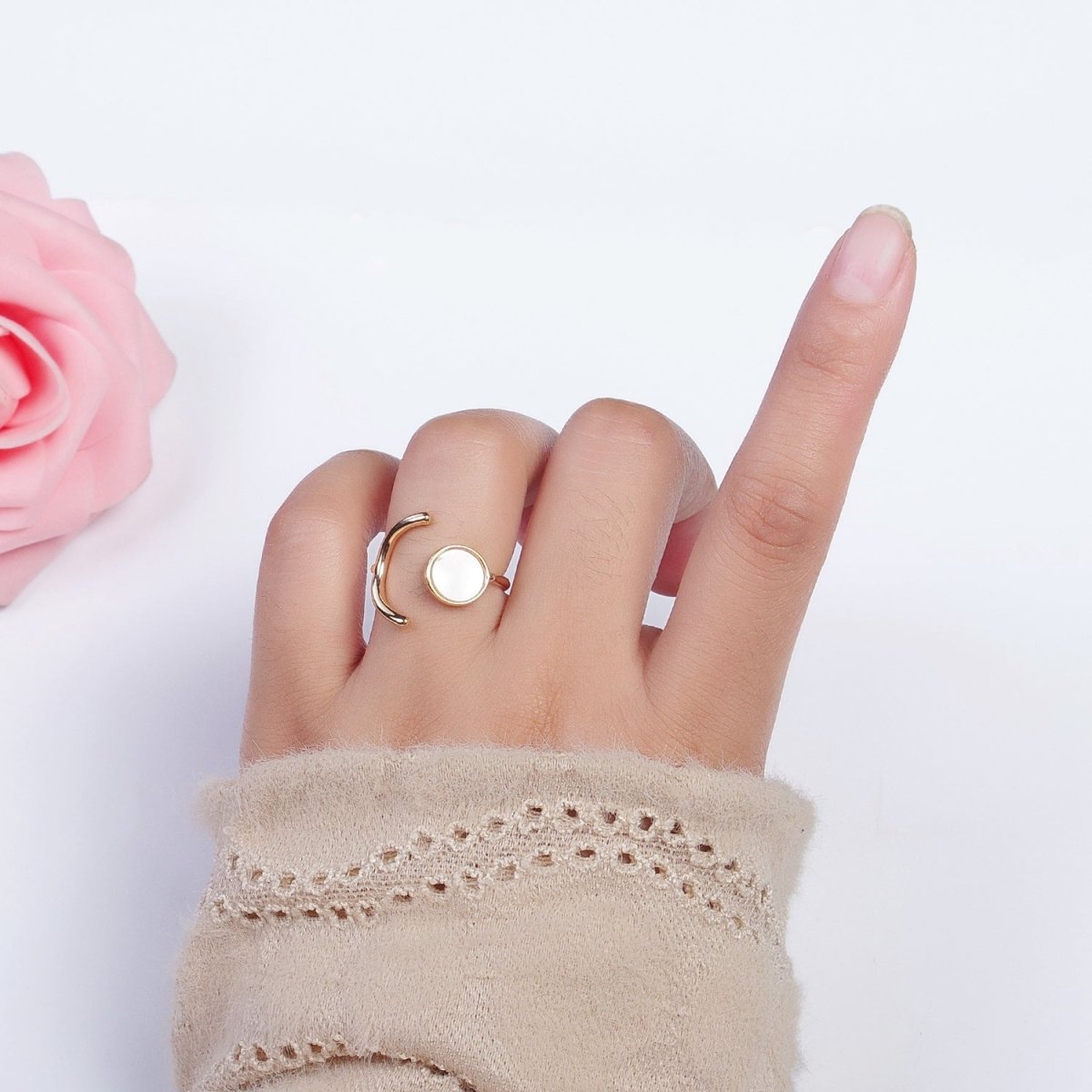 Geometric Crescent Round Shell Pearl Adjustable Gold Ring | O-239