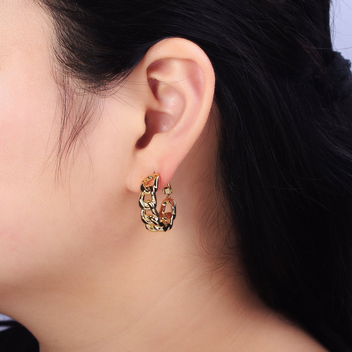 Gold 25mm Flat Curb Link Geometric Hoop Earrings | AB849