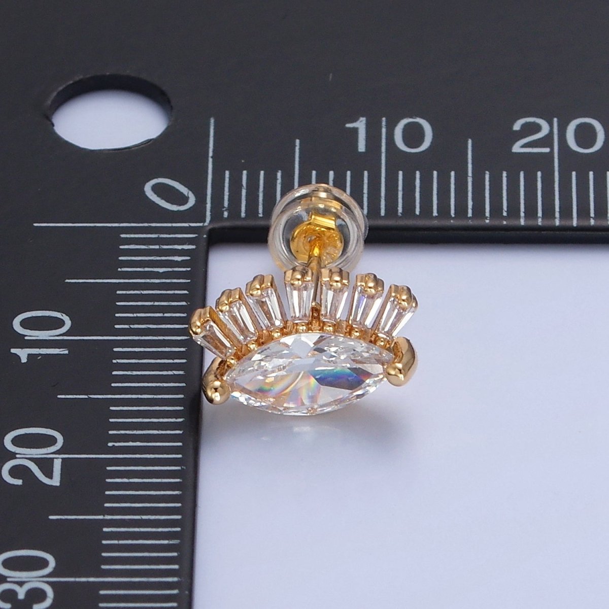 Gold Big Eye Stud Earring T-473