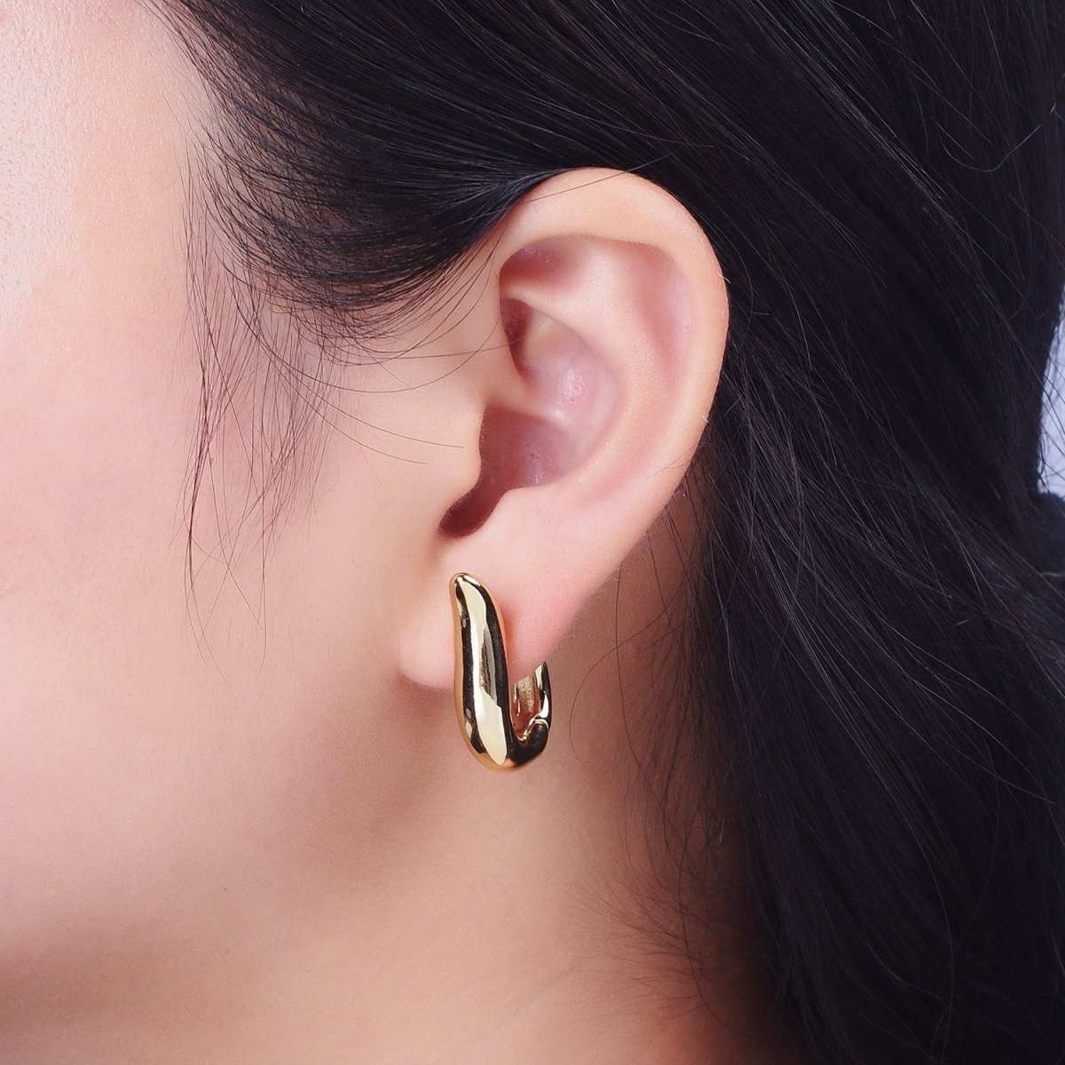 Gold Chunky Geometric Harp Vase 20mm Unique Modern Huggie Hoops Statement Earrings | AE-536