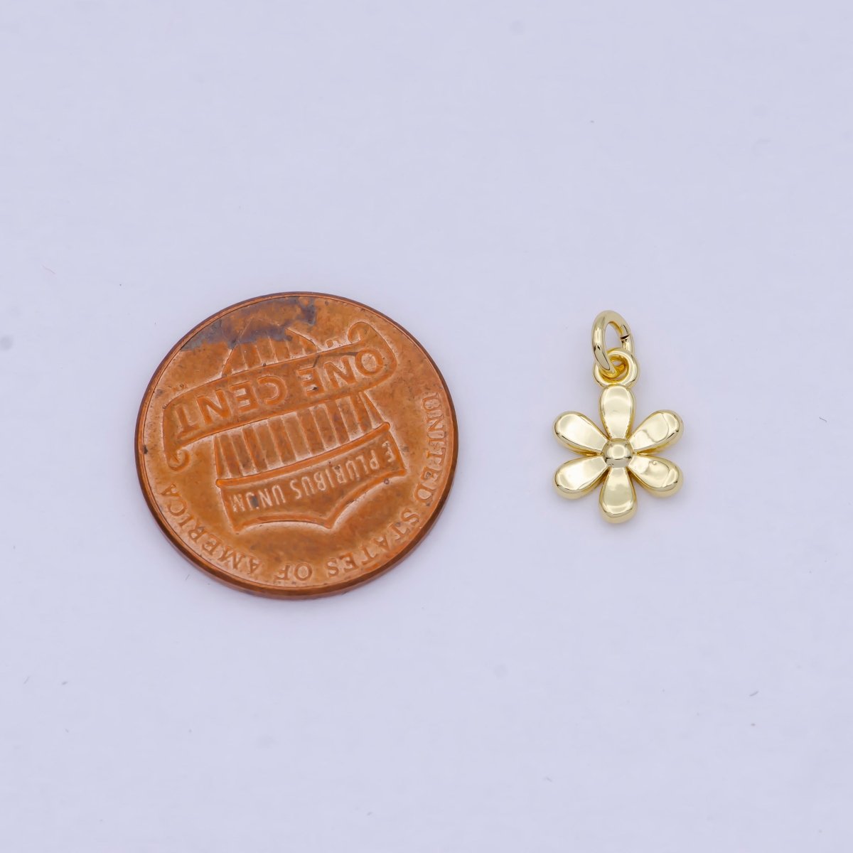 Gold Daisy Charm Flower Nature Charm For Jewelry Making Component AG-088