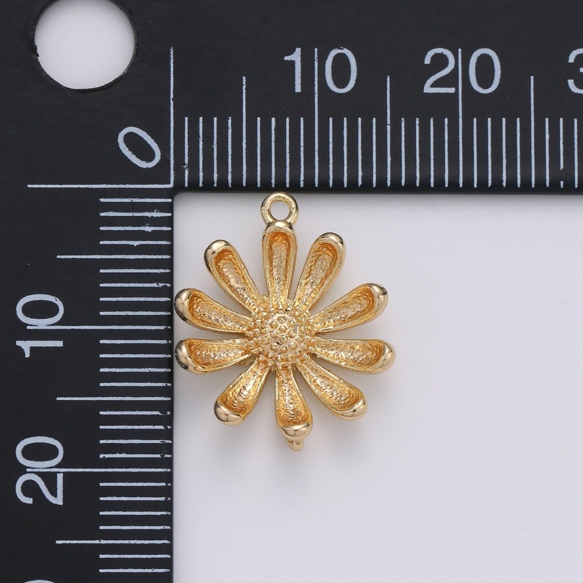 Gold Daisy Charms, Flower Charms, daisy Pendant Gold flower Charms for jewellery Making Necklace, Bracelet Earring Component K-575