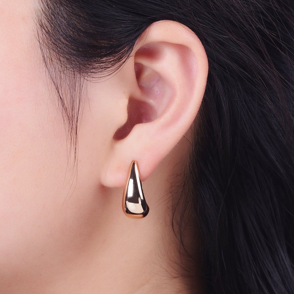 Gold Dome Oblong English Lock Latch Earrings | AB028