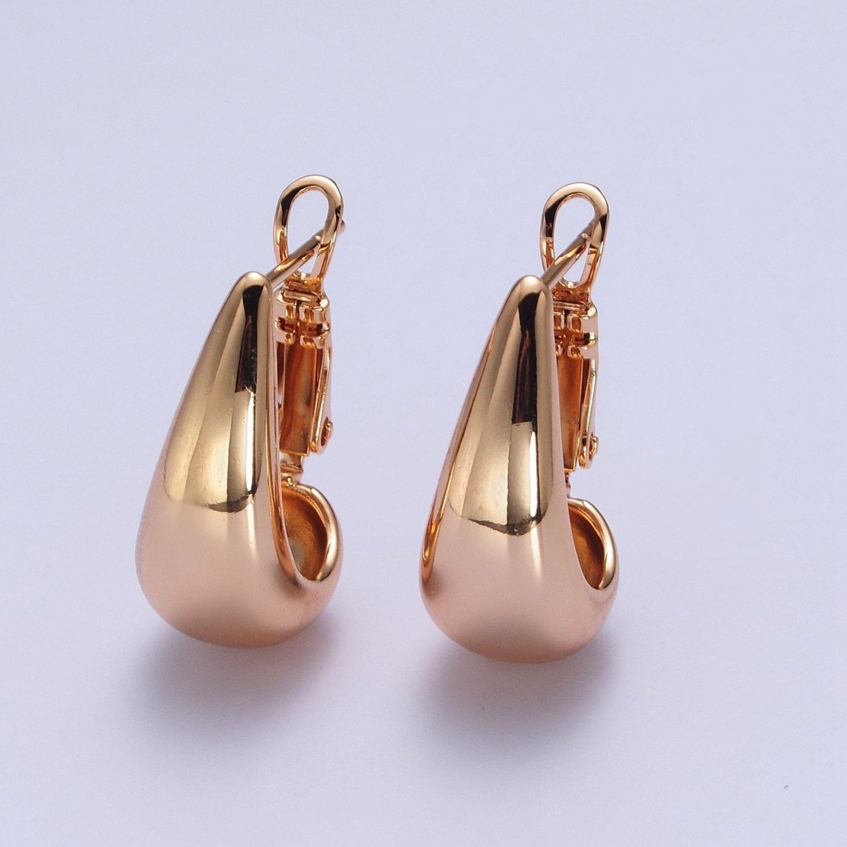 Gold Dome Oblong English Lock Latch Earrings | AB028