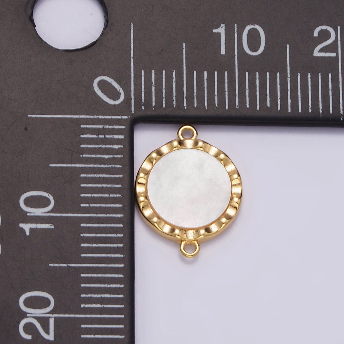Gold Filled 10mm Shell Pearl Hammered Round Connector G-705
