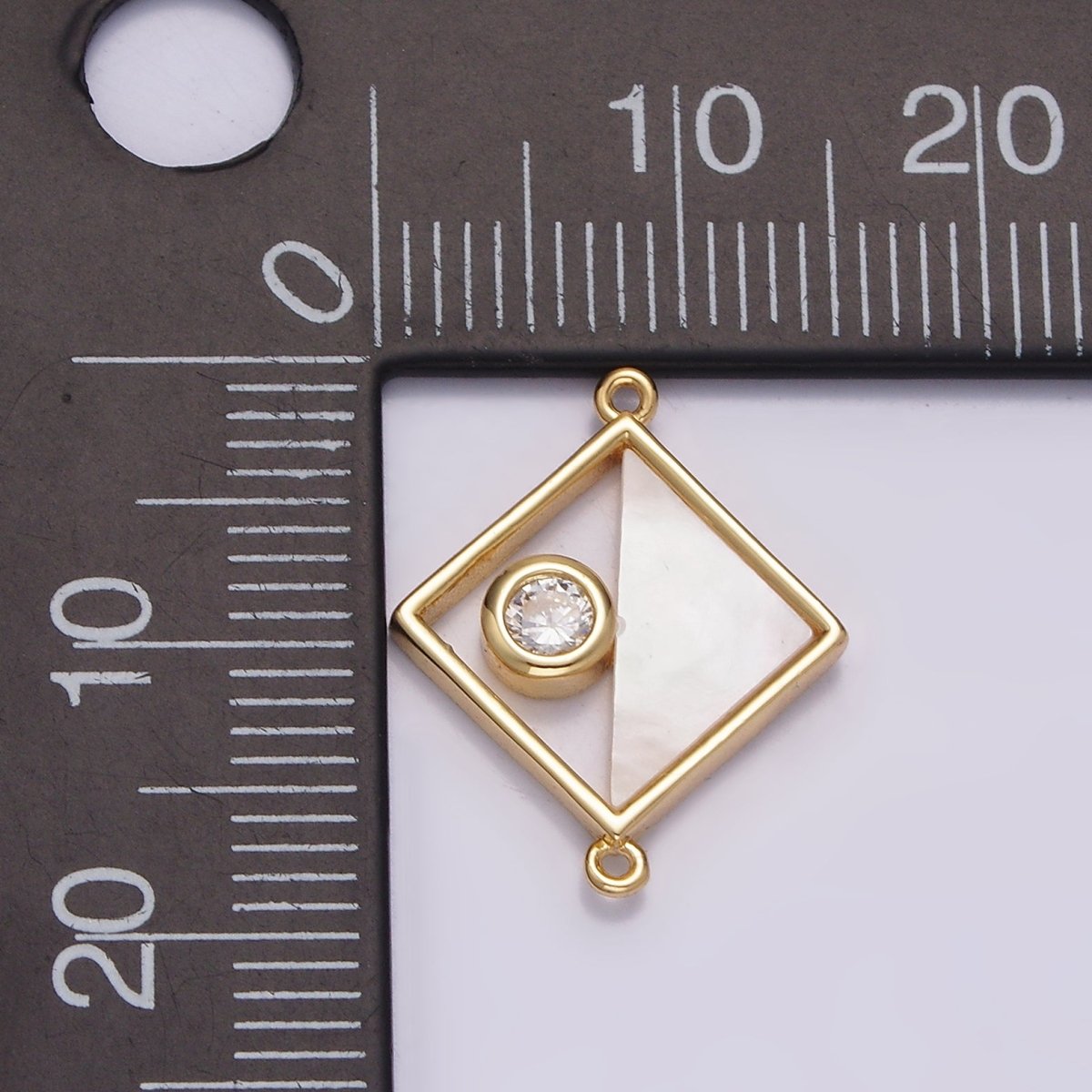 Gold Filled 15mm Clear CZ Half Open Shell Pearl Rhombus Connector G-700
