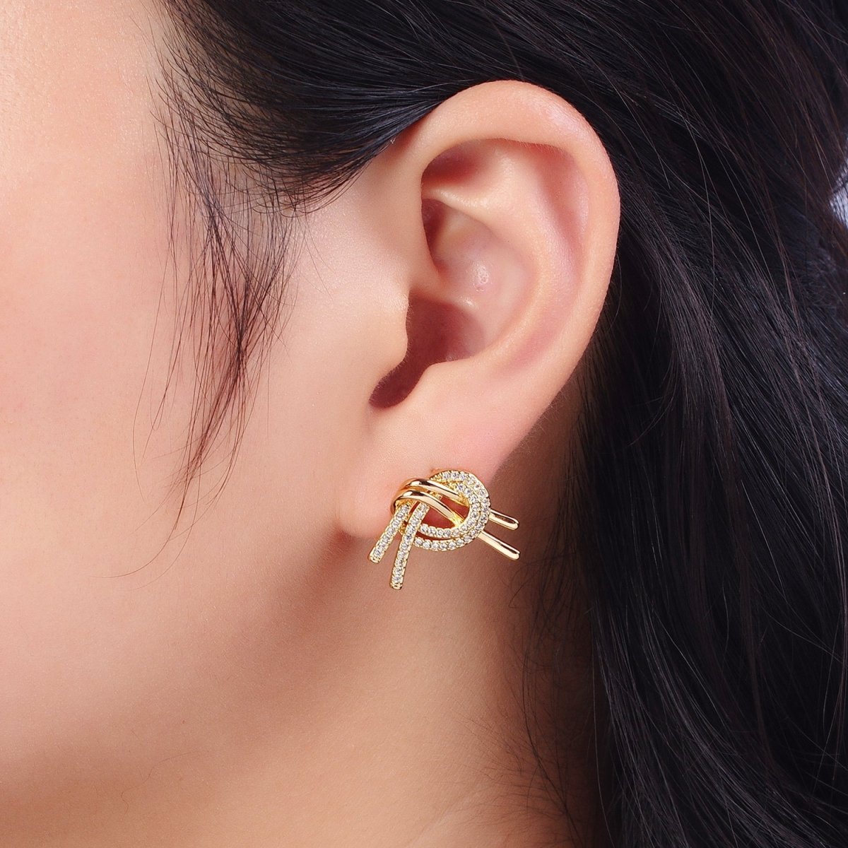 Gold Filled Double Band Micro Paved Geometric Heart Stud Earrings | AD-148