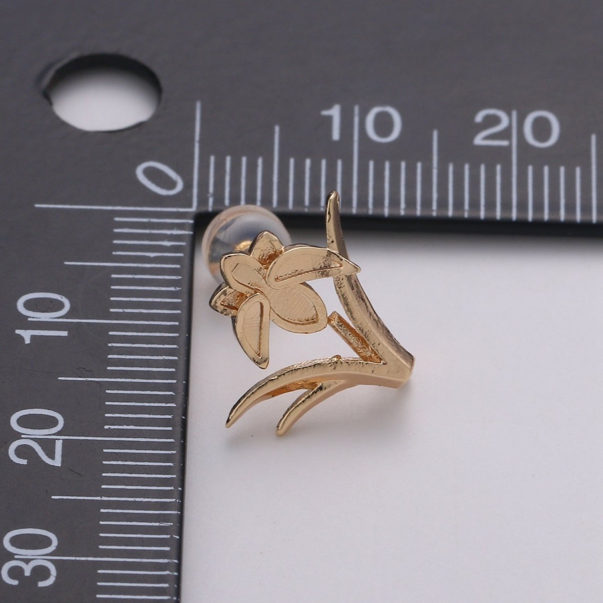 Gold Filled Flower Studs L-013