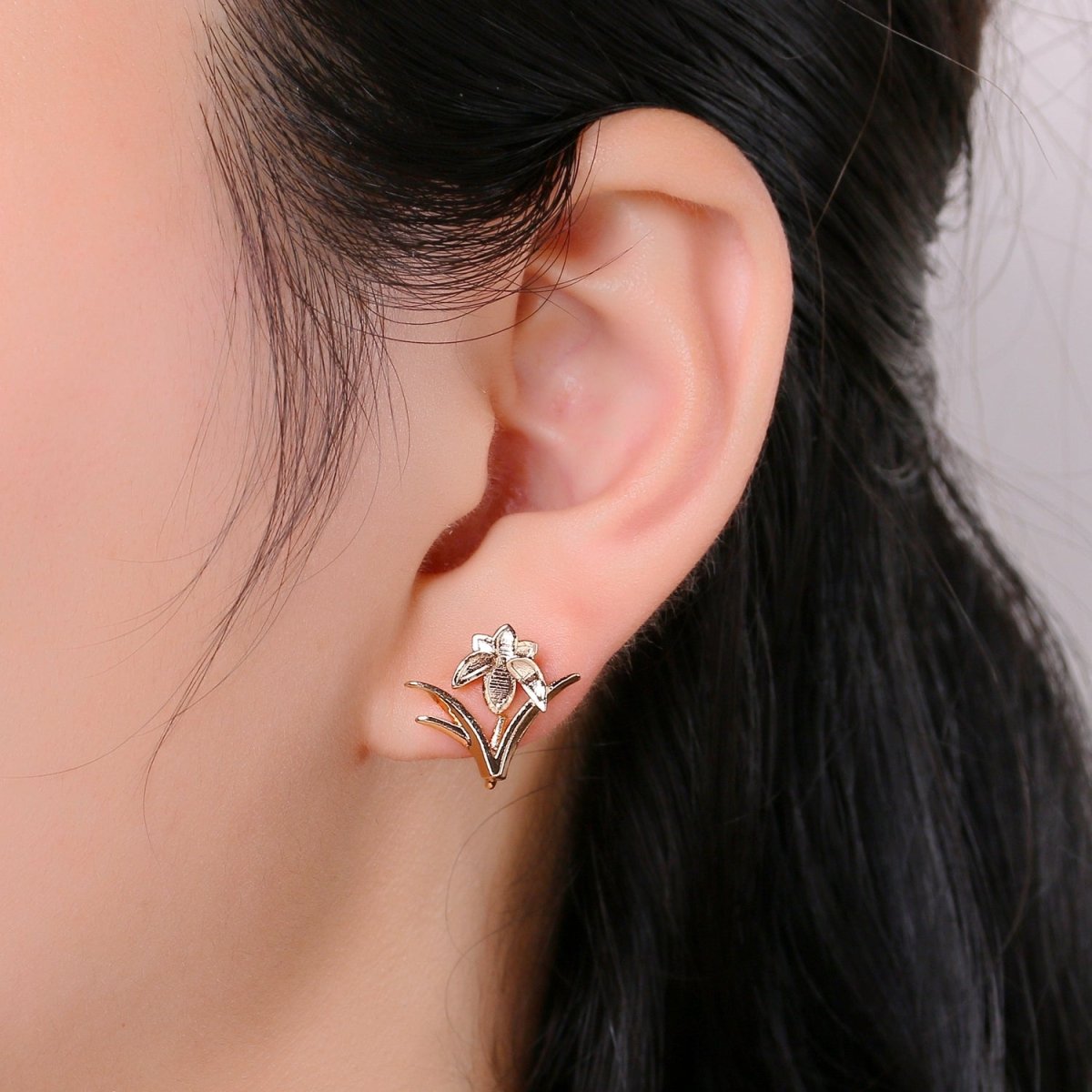Gold Filled Flower Studs L-013