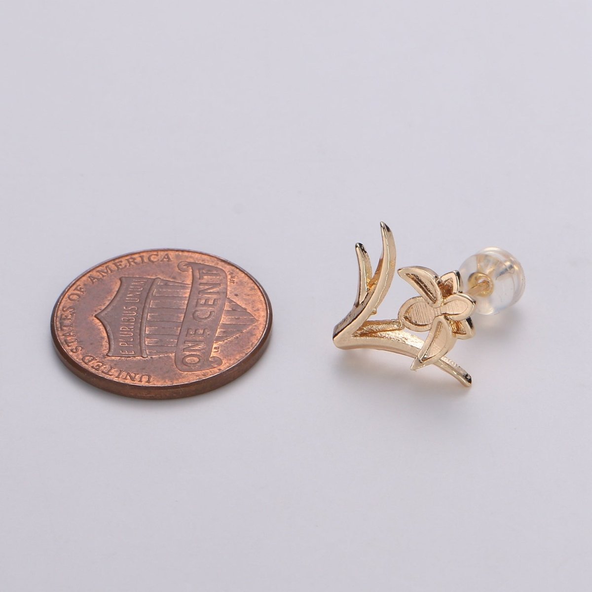 Gold Filled Flower Studs L-013