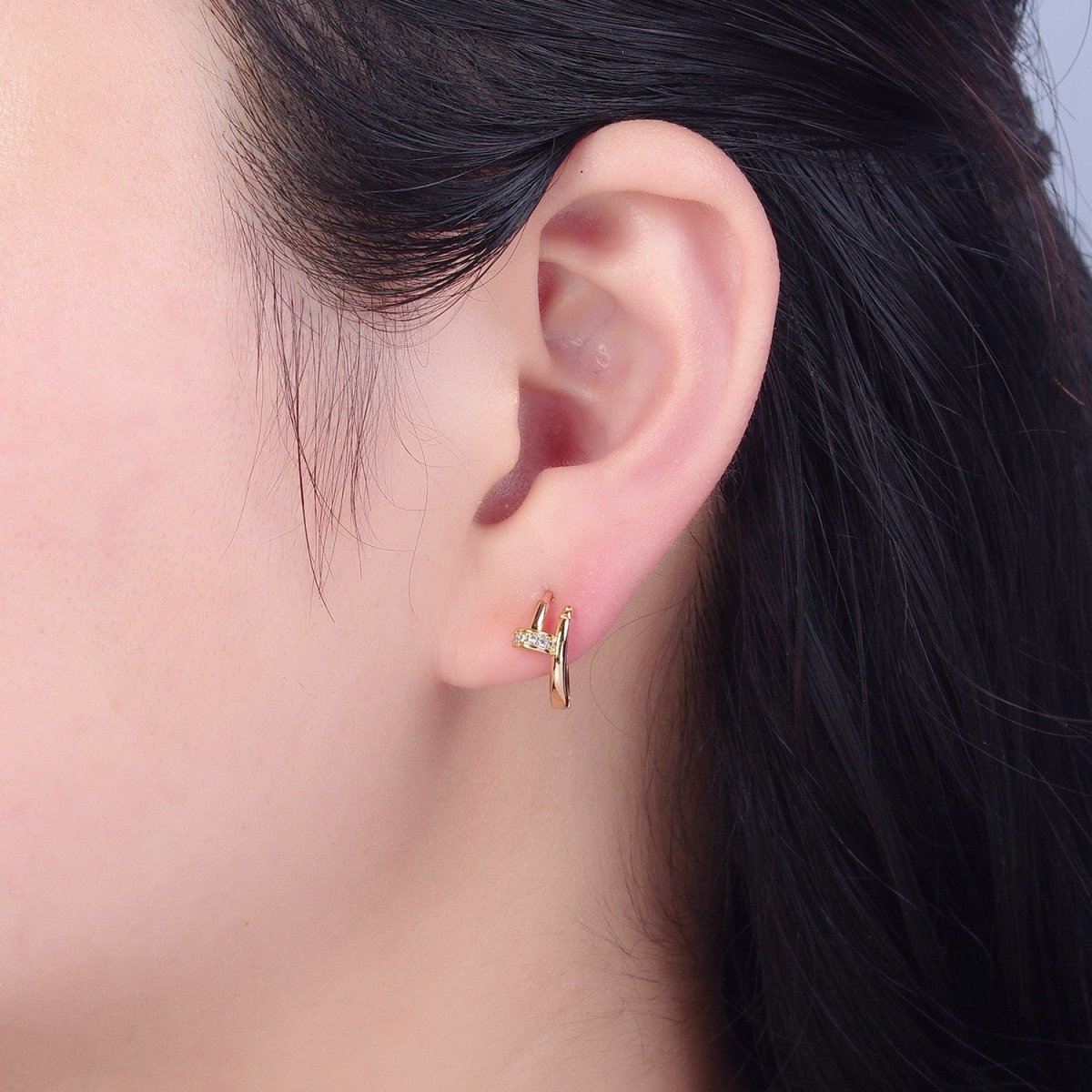Gold Filled Spiral Nail Earring Lever Back Huggie Earring V-434