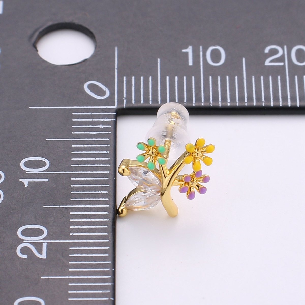 Gold Flower Stud Earring with Cz stone Q-380