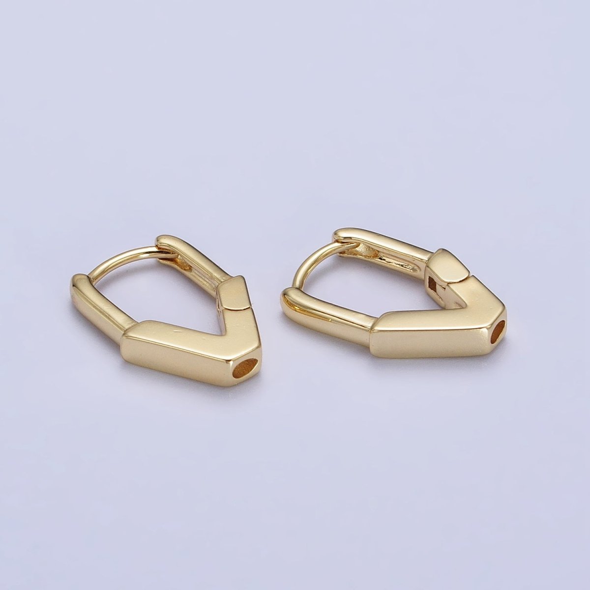 Gold Geometric V-Shaped Arrow Oblong Hoop Earrings | AB428