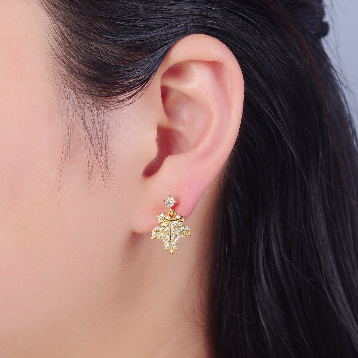 Gold Maple Leaf Stud Earring T-401