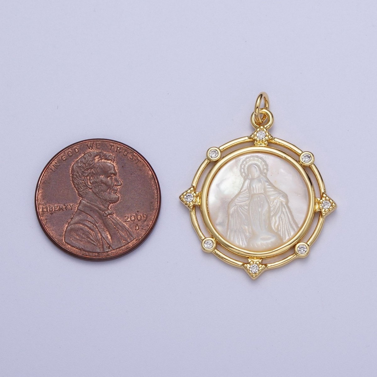 Gold Medallion Miraculous Lady / Evil Eye Mother of Pearl Round Charm Pendant | X-726