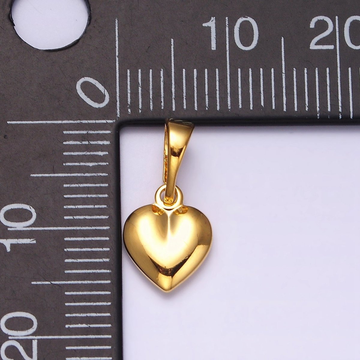 Gold Minimalist Puffed Heart Valentine Pendant | AA514