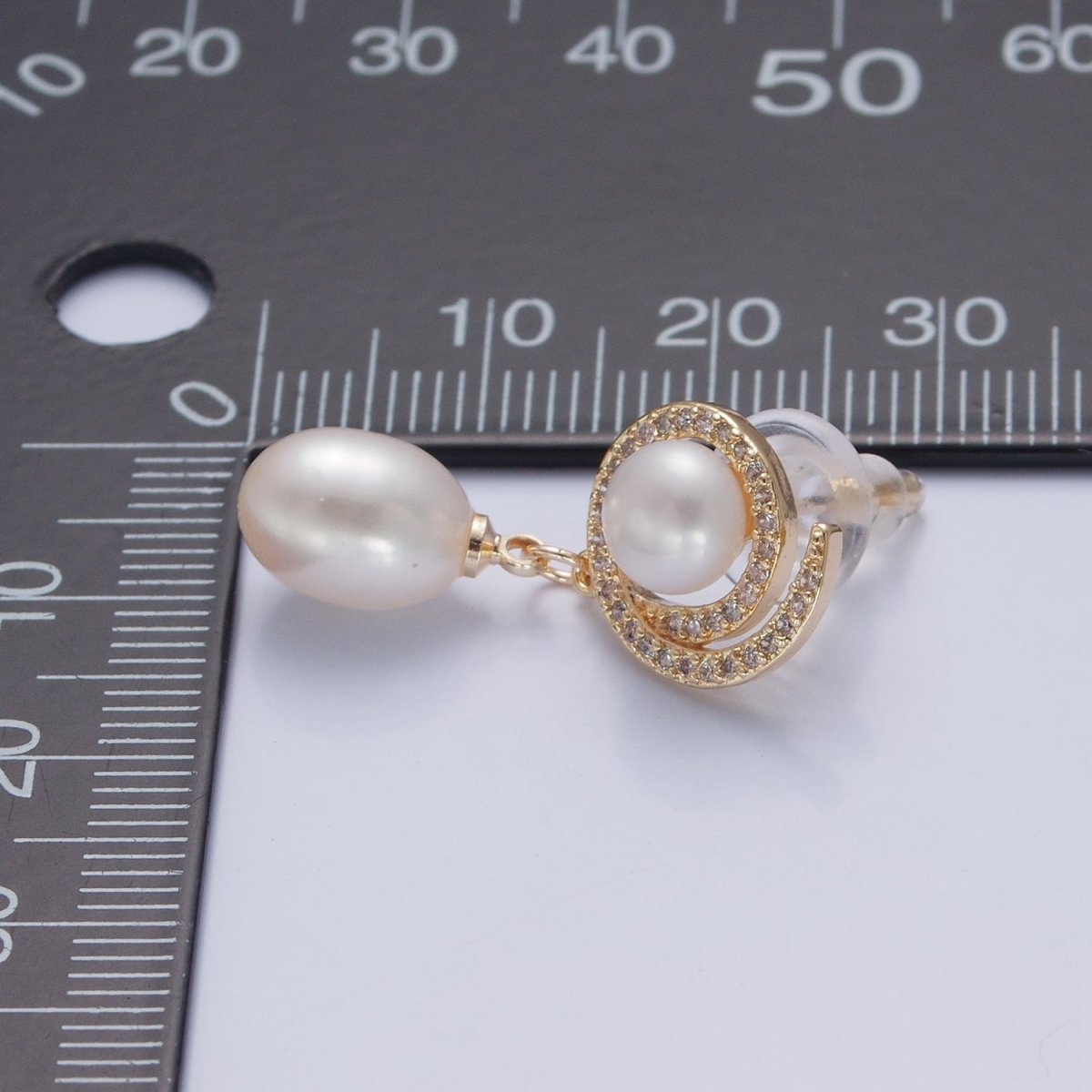 Gold Pave Round Stud Earring with Dangle Pearl for Wedding Jewelry V-373