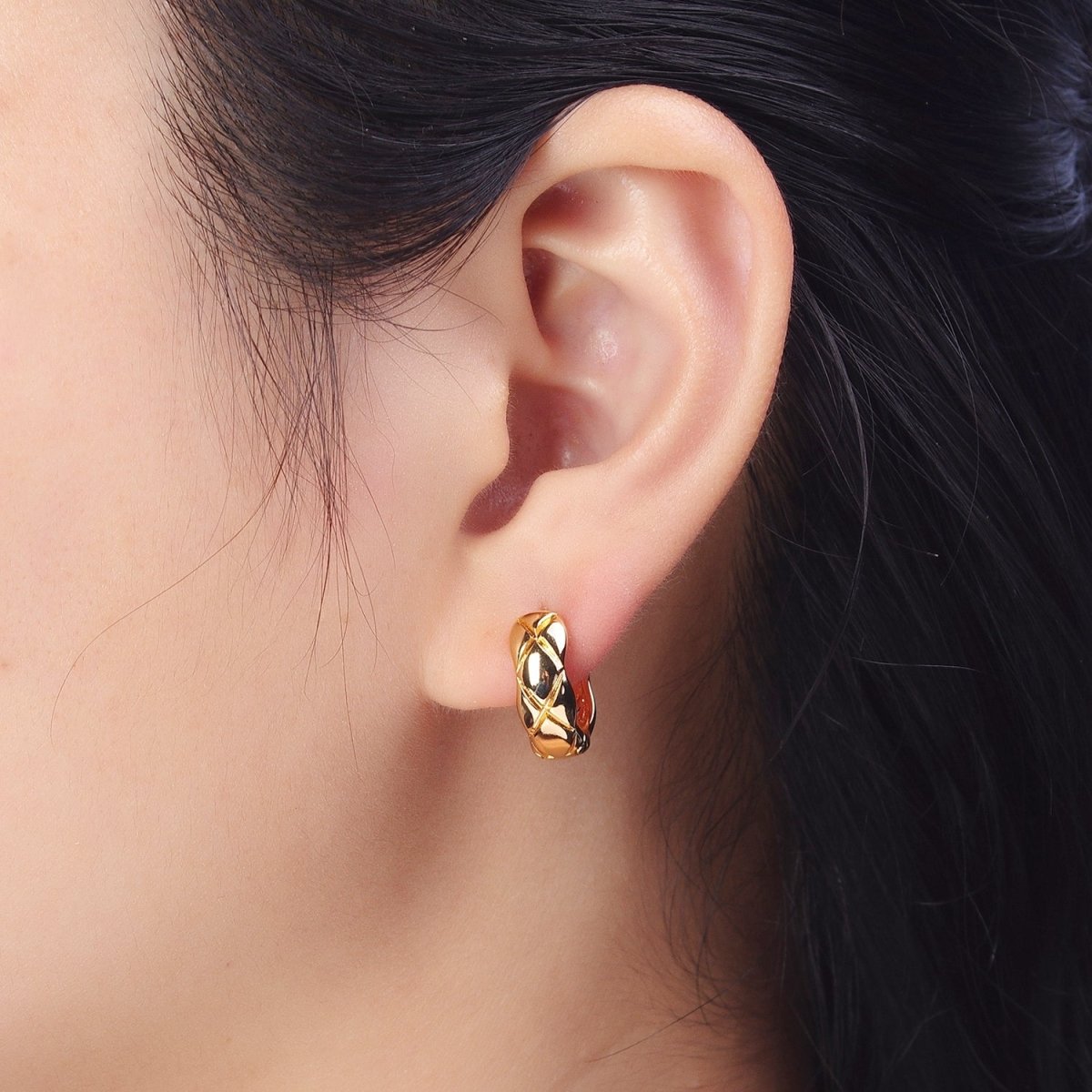 Gold Quilted X Crossed Textured 16mm Huggie Earrings | AB049