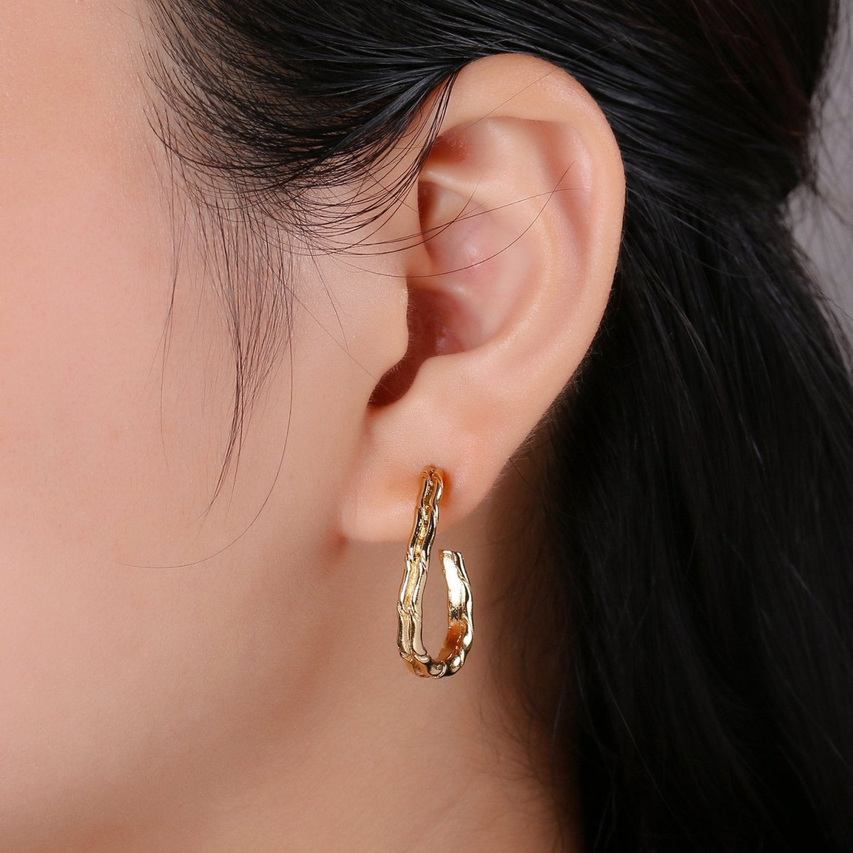 Gold Rustic Huggie Hoop Earrings, Chunky Earring Hoops, Simple Minimalist Hoop Earrings Q-174