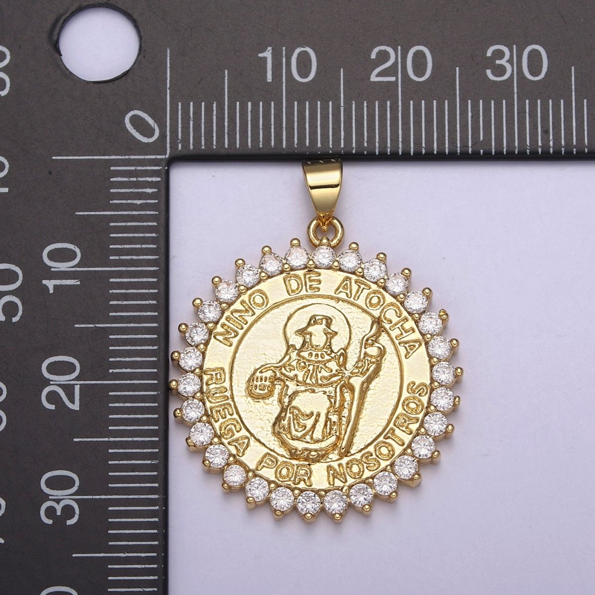 Gold Santo Nino de Atocha Medallion Pendant  H-757