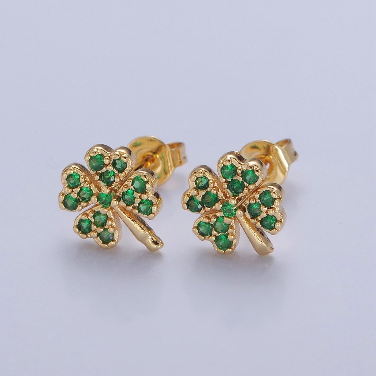 Green Four Leaf Clover Earrings, Clover Leaf stud earrings, Lucky earrings, St Patrick's Day Earring T-422