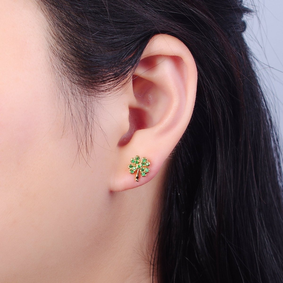 Green Four Leaf Clover Earrings, Clover Leaf stud earrings, Lucky earrings, St Patrick's Day Earring T-422