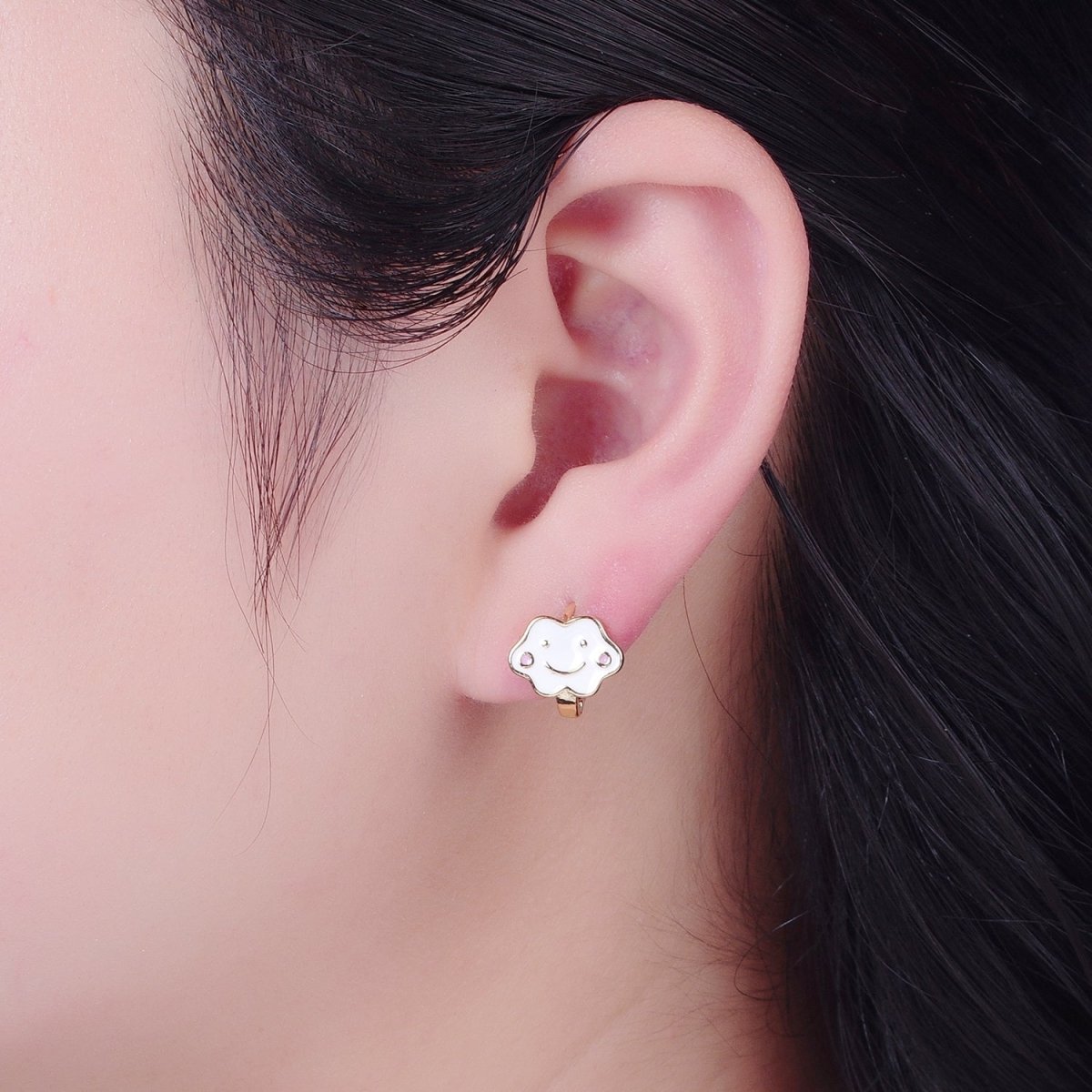 Kawaii Happy Cloud Huggie Earring T-504
