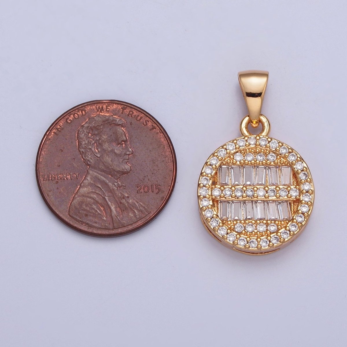 Micro Pave & Baguette Round Pendant For Jewelry Necklace Making X375