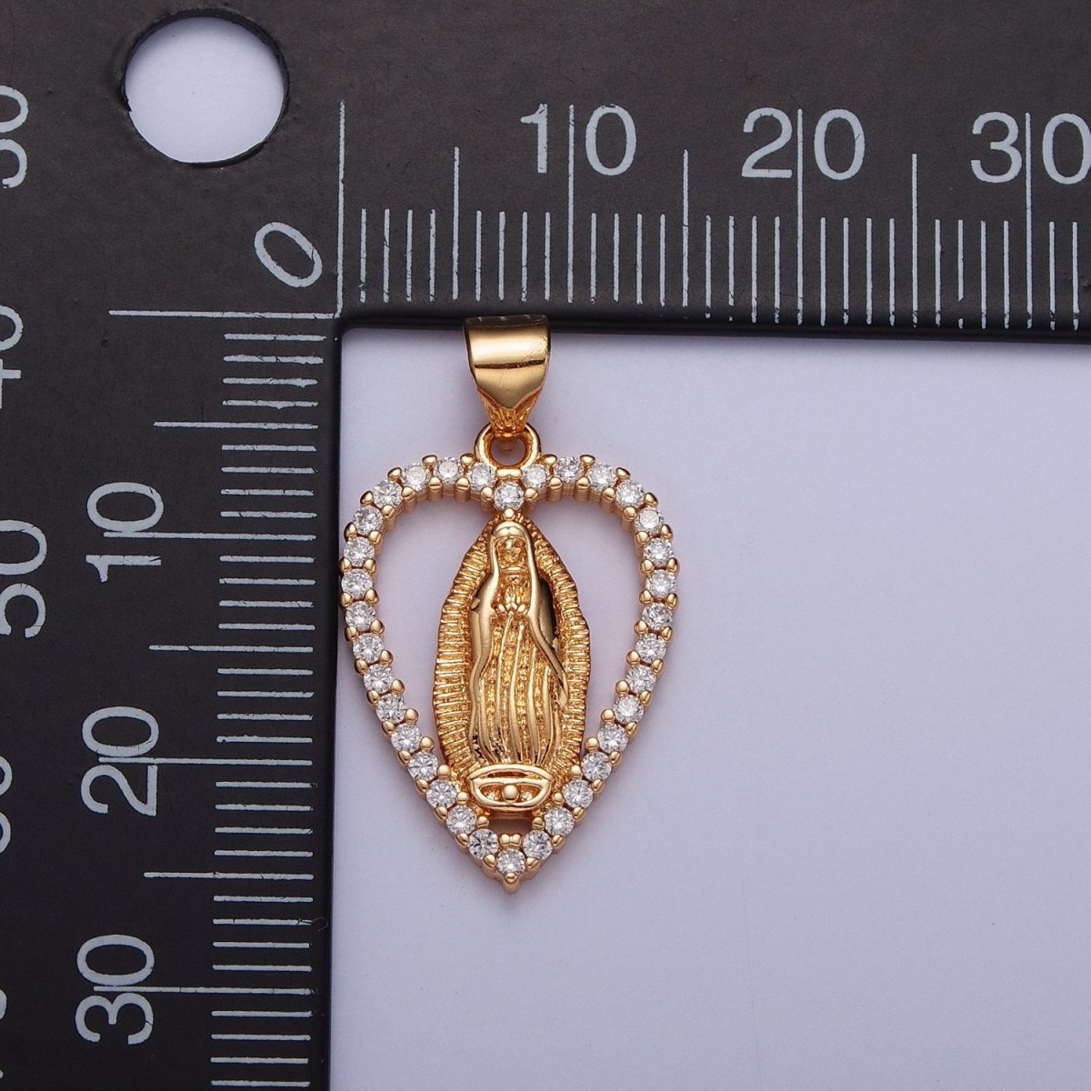 Micro Pave Gold Heart Medallion Lady Guadalupe Pendant Virgin Mary Charm for Catholic Religious Jewelry Making