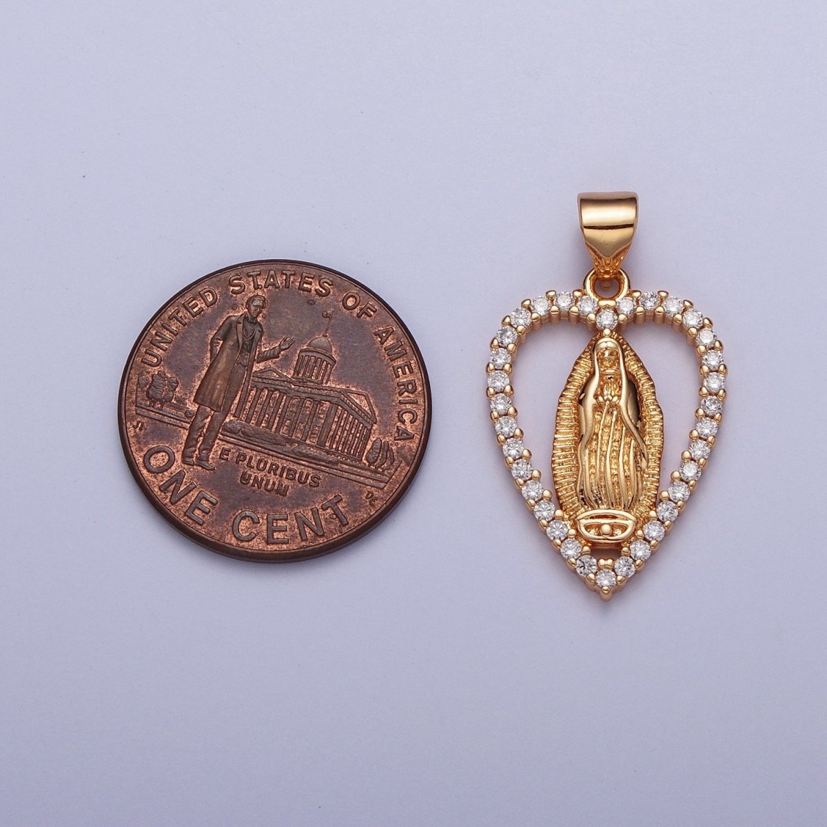 Micro Pave Gold Heart Medallion Lady Guadalupe Pendant Virgin Mary Charm for Catholic Religious Jewelry Making