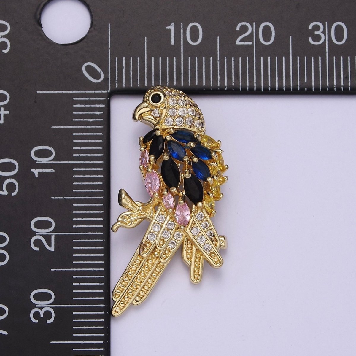 Micro Pave Parrot Bird Pendant with Black Blue Pink Cubic Zirconia CZ Feather, Charm For Jewelry Necklace Making J-529