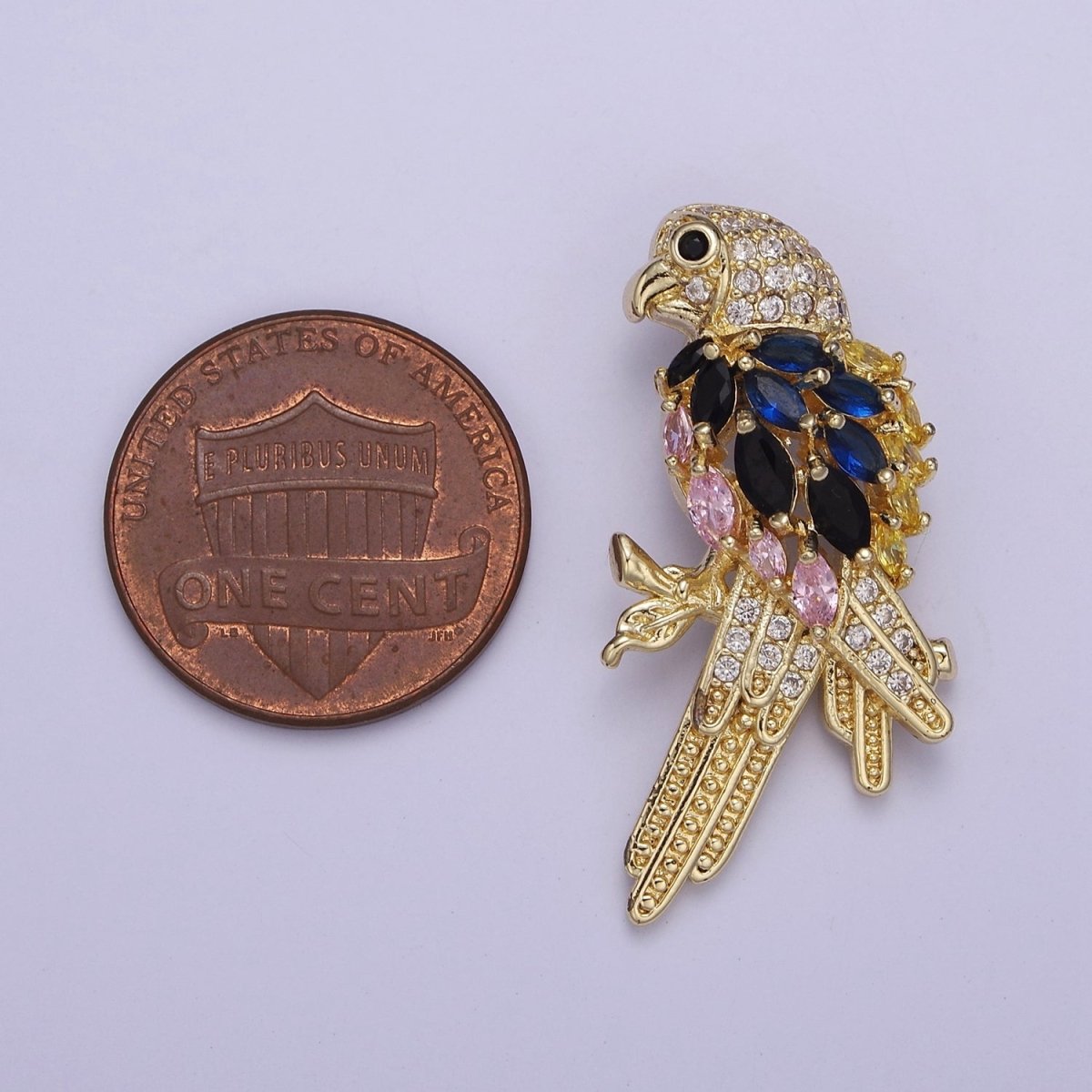 Micro Pave Parrot Bird Pendant with Black Blue Pink Cubic Zirconia CZ Feather, Charm For Jewelry Necklace Making J-529