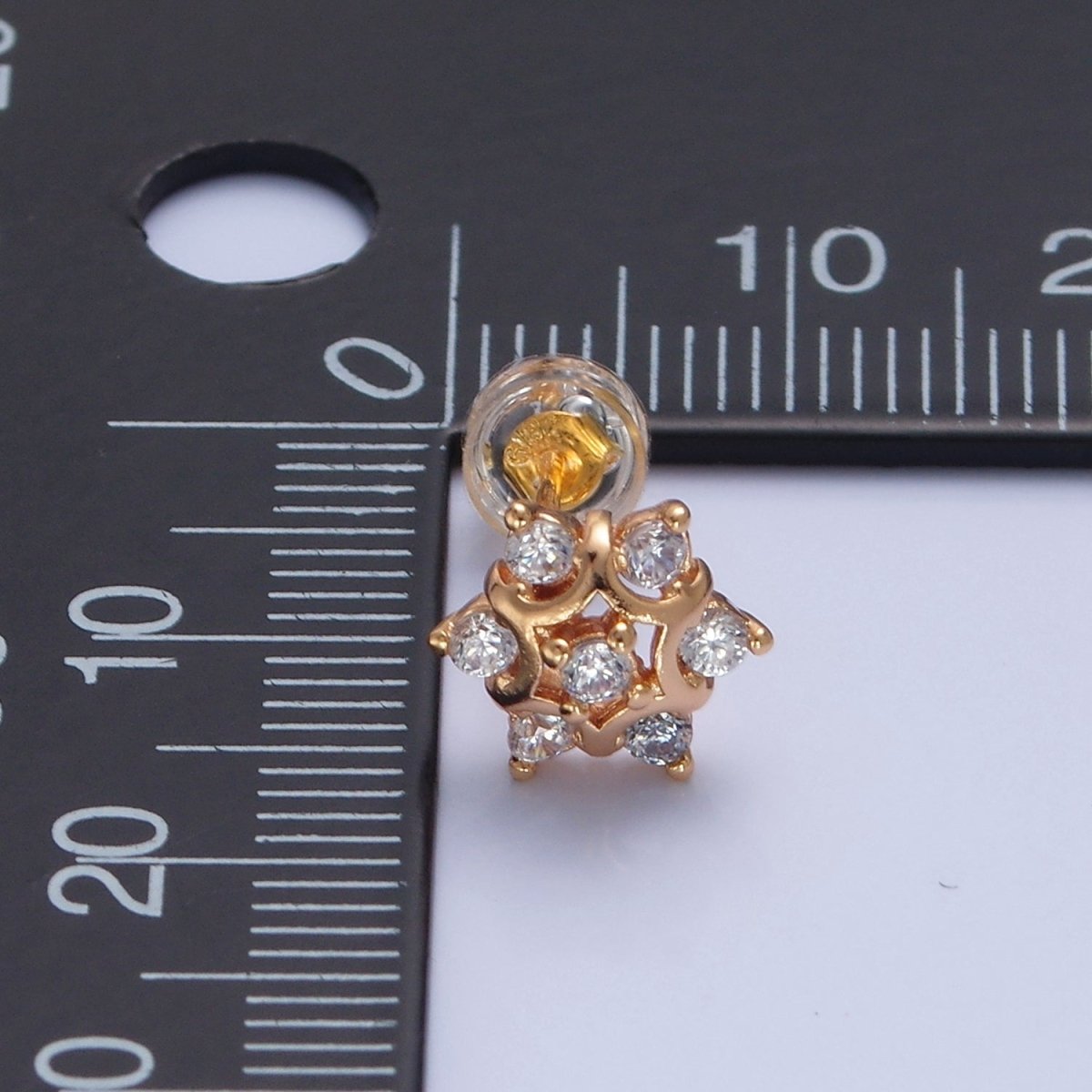 Mini Snow Flake Stud Earring T-462