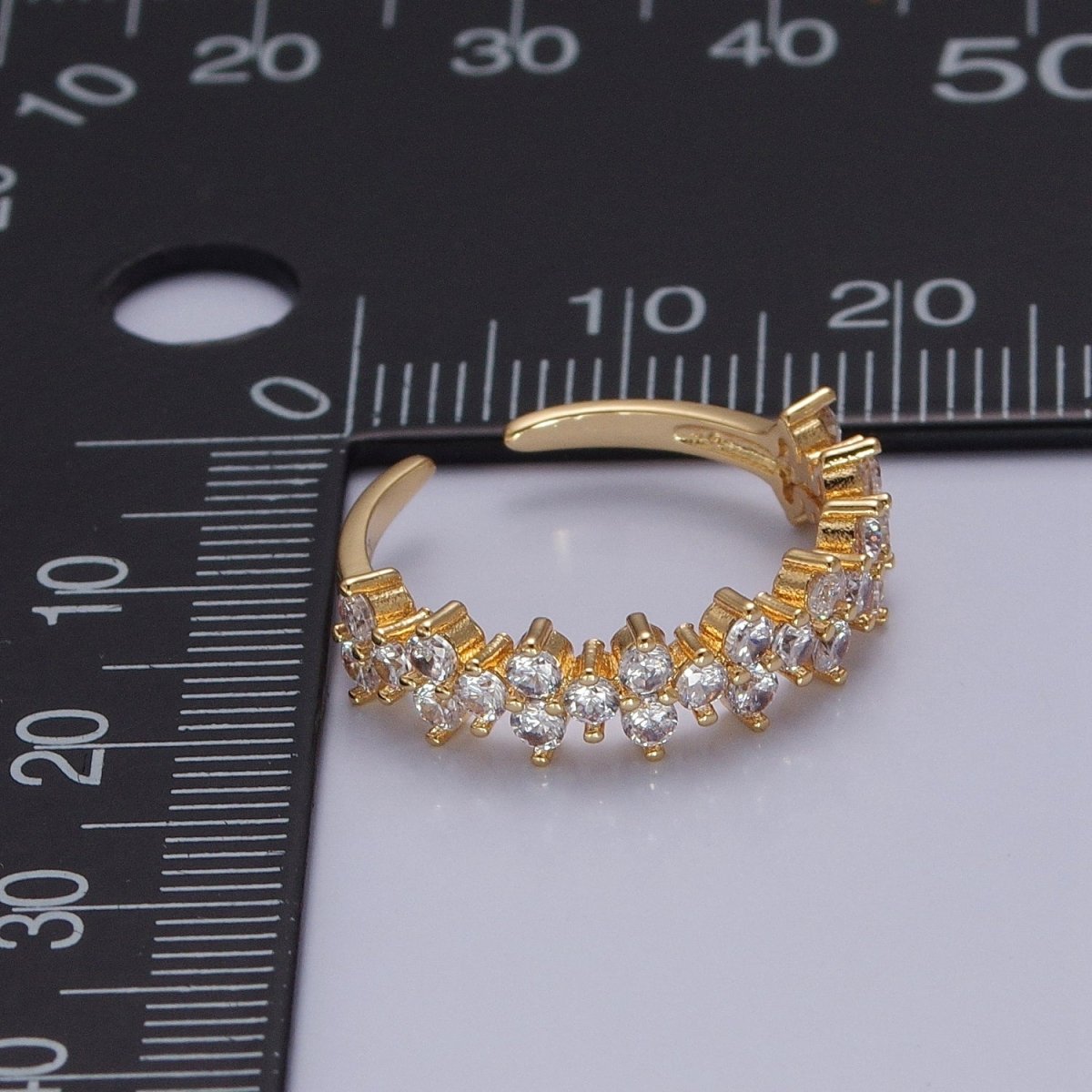 Minimalist Clover Round Clear Cubic Zirconia Stacking Gold Ring | U-188