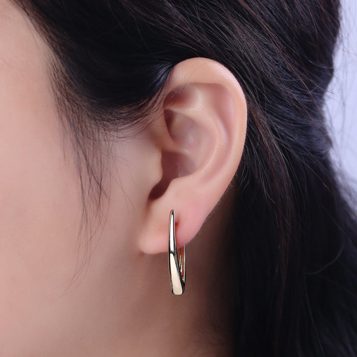 14K Gold Filled 25mm Minimalist Sphere English Lock Earrings | T287