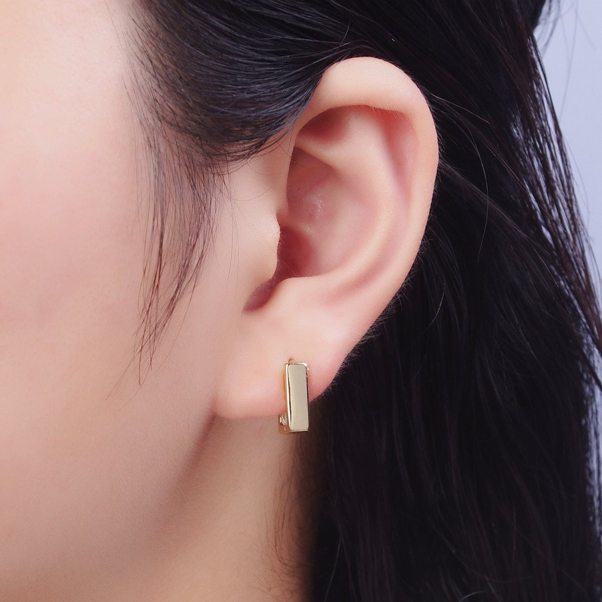 Modern Geometric Square Hoop Earrings in Gold Geometric Jewelry Rectangle Huggie Earring P-252