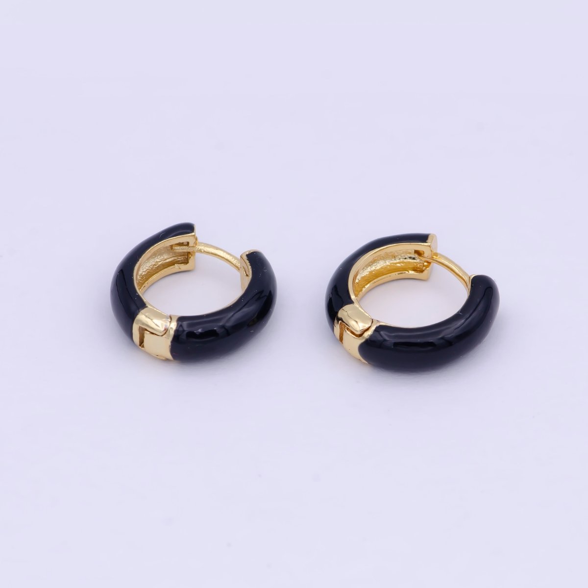 OS 1 Pair Gold Filled Black Enamel Huggie Hoop Earrings for Women Mini Hoops for Everyday Wear T-017