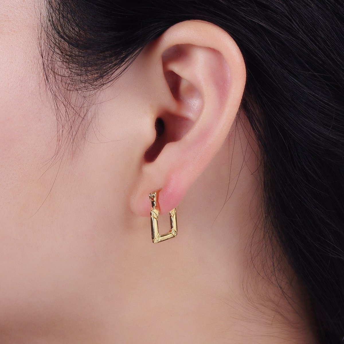 14K Gold Filled 15mm Dotted Lined Square French Lock Latch Hoop Earrings | AE965