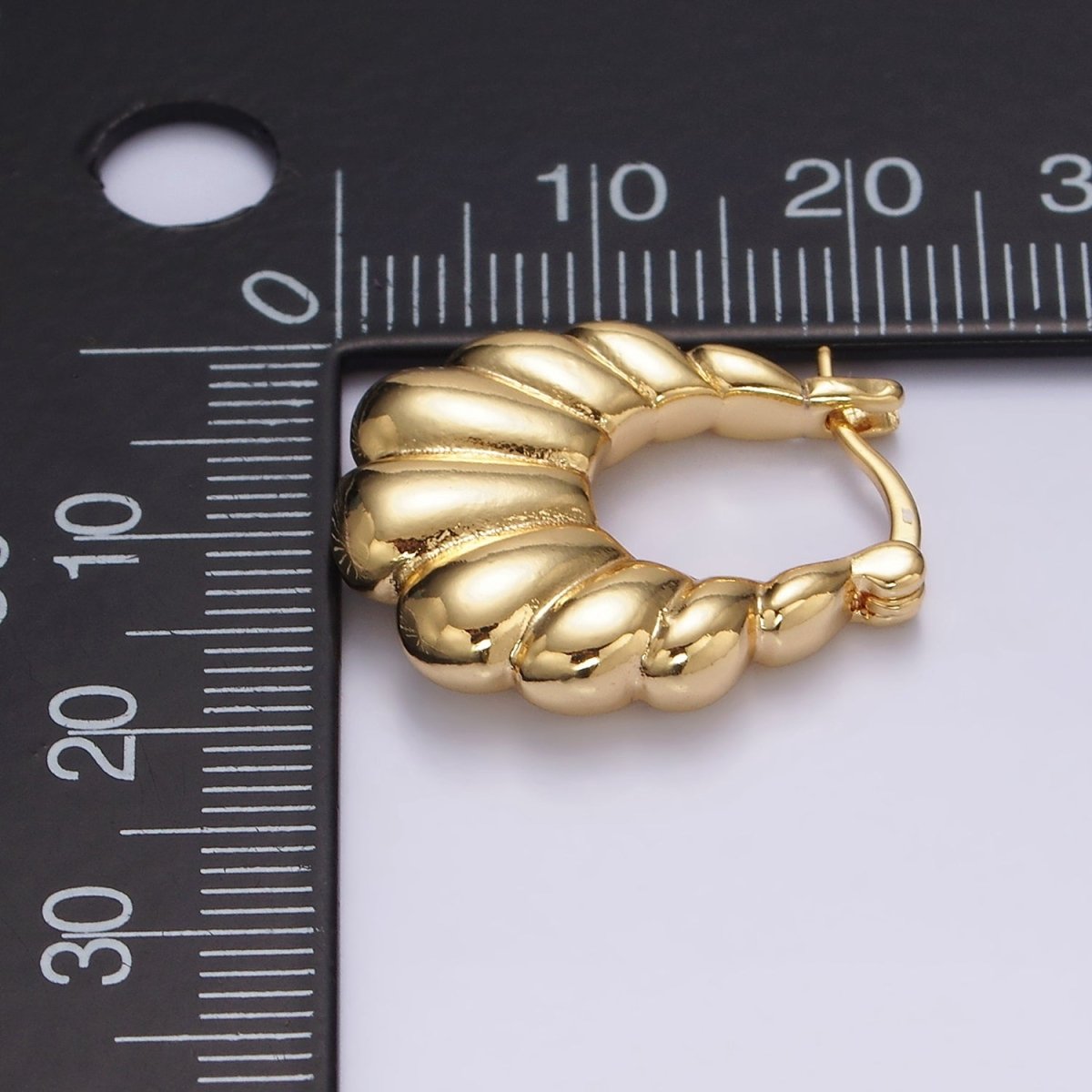 16K Gold Filled U-Shaped Puffed Croissant French Lock Latch Hoop Earrings | AE603