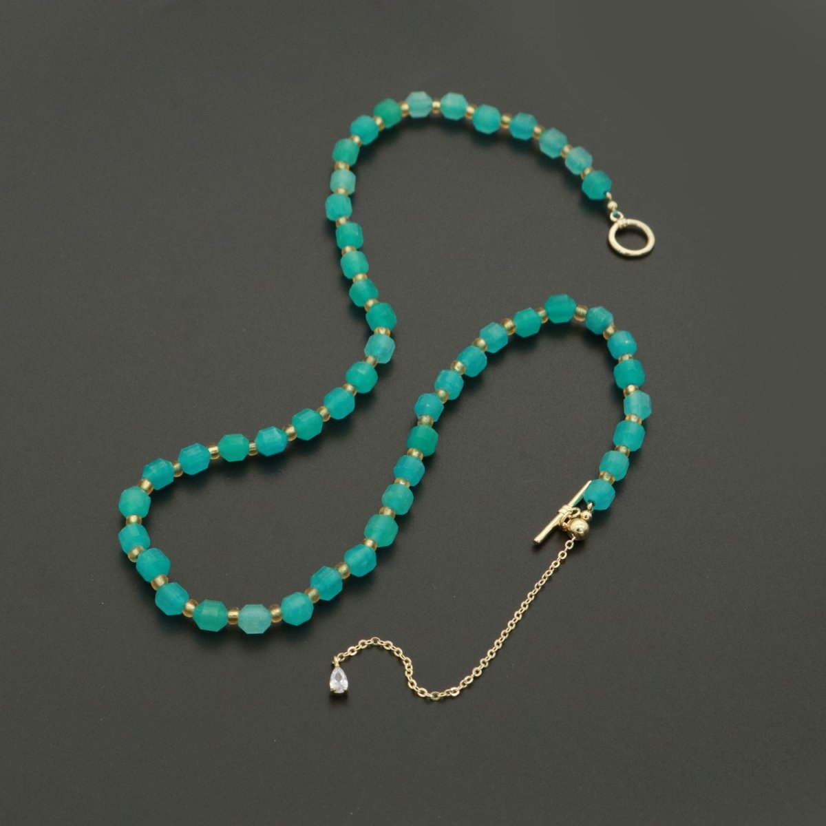 OS 5.5mm Green Agate Natural Gemstone Bead 16.5 Inch Choker Necklace w. Toggle Clasps | WA-250 Clearance Pricing